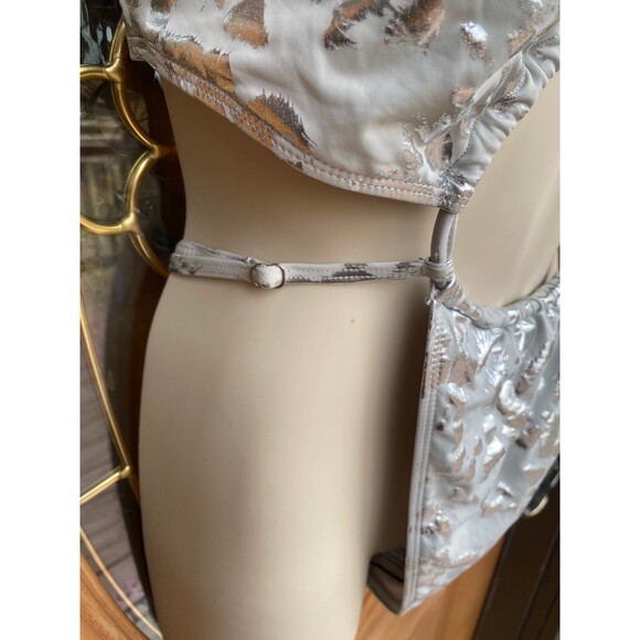 IconSwim jet setter swimsuit silver metallic animal print mob wife Size L nwt - Picture 5 of 10